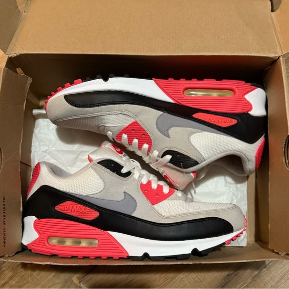 2010 Nike Air Max 90 Infrared
